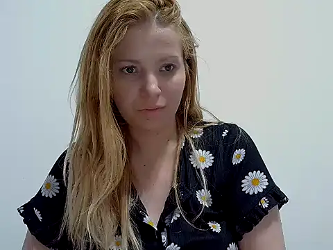 Snapshot of ChleoWild chatting on 05/30/26, 08:47 ChleoWild online show from 05/30/26, 08:47