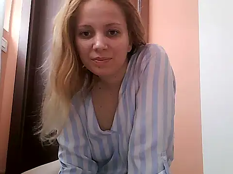 Snapshot of ChleoWild chatting on 02/07/26, 10:12 ChleoWild online show from 02/07/26, 10:12