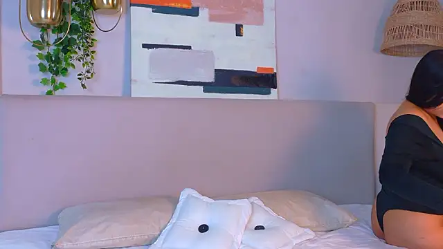 VioletBloomm online show from 02/03/26, 11:59