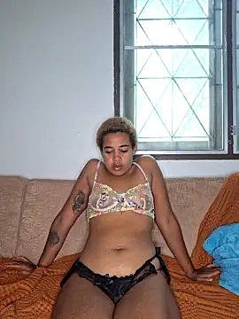 Snapshot of Seductive_Simon333 chatting on 02/20/26, 08:16 Seductive Simon333 online show from 02/20/26, 08:16