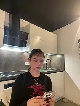 Snapshot of Just-Lilly chatting on 04/11/26, 07:45 Just-Lilly online show from 04/11/26, 07:45