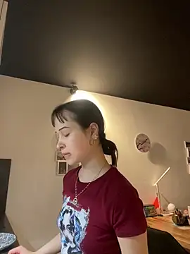 Snapshot of Just-Lilly chatting on 04/19/26, 06:10 Just-Lilly online show from 04/19/26, 06:10