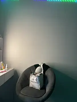 Snapshot of Just-Lilly chatting on 04/23/26, 03:24 Just-Lilly online show from 04/23/26, 03:24