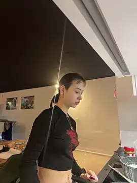 Snapshot of Just-Lilly chatting on 04/12/26, 02:53 Just-Lilly online show from 04/12/26, 02:53