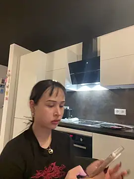 Snapshot of Just-Lilly chatting on 04/15/26, 03:34 Just-Lilly online show from 04/15/26, 03:34