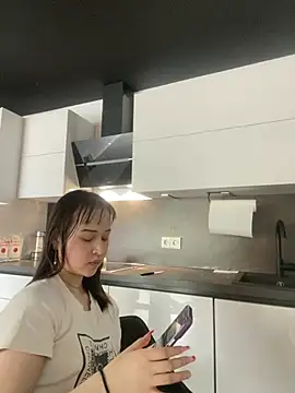 Snapshot of Just-Lilly chatting on 05/11/26, 02:45 Just-Lilly online show from 05/11/26, 02:45