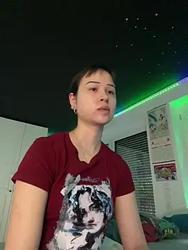 Snapshot of Just-Lilly chatting on 04/19/26, 04:41 Just-Lilly online show from 04/19/26, 04:41