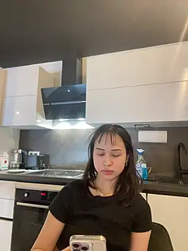 Snapshot of Just-Lilly chatting on 04/24/26, 02:19 Just-Lilly online show from 04/24/26, 02:19