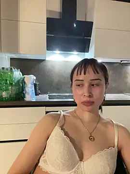 Snapshot of Just-Lilly chatting on 04/01/26, 06:05 Just-Lilly online show from 04/01/26, 06:05