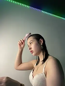 Snapshot of Just-Lilly chatting on 04/02/26, 04:02 Just-Lilly online show from 04/02/26, 04:02