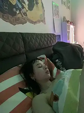 Snapshot of Just-Lilly chatting on 04/04/26, 02:01 Just-Lilly online show from 04/04/26, 02:01