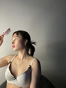 Snapshot of Just-Lilly chatting on 02/15/26, 01:06 Just-Lilly online show from 02/15/26, 01:06