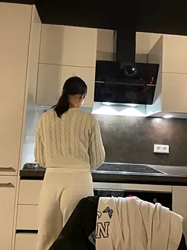 Snapshot of Just-Lilly chatting on 04/05/26, 03:13 Just-Lilly online show from 04/05/26, 03:13