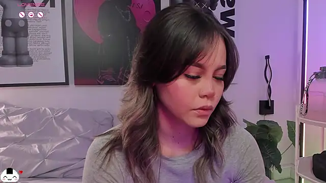 Hey lucy   online show from 04/07/26, 11:12