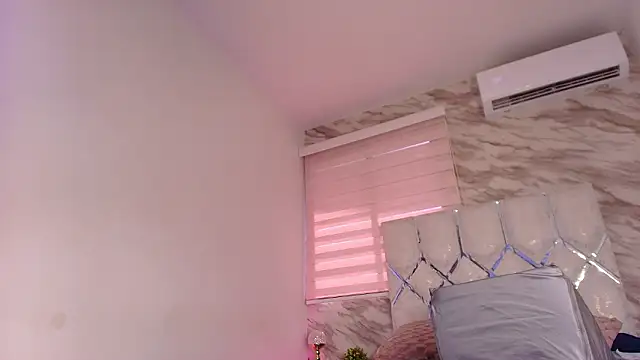 Snapshot of ivanna_vg chatting on 03/19/26, 07:14 ivanna vg online show from 03/19/26, 07:14