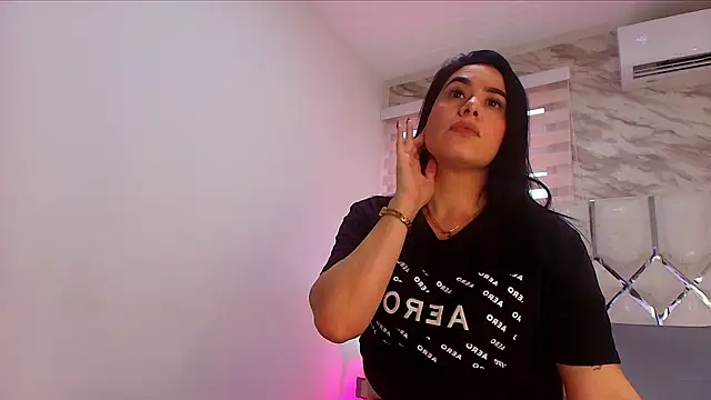 Snapshot of ivanna_vg chatting on 03/25/26, 07:13 ivanna vg online show from 03/25/26, 07:13