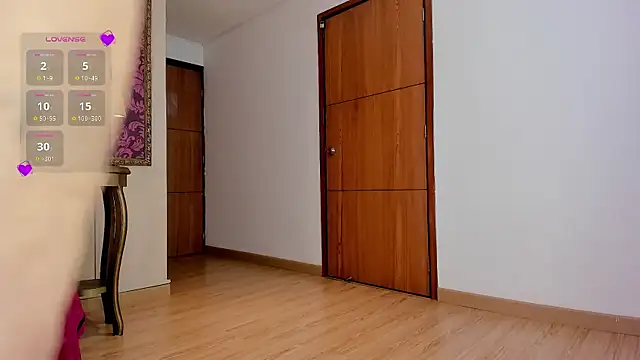 SilvanaBombshell online show from 04/01/26, 01:41