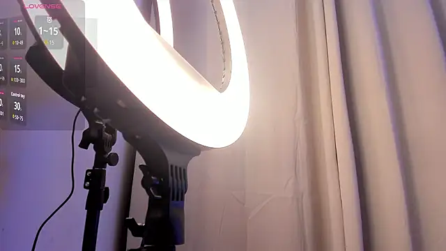 Snapshot of Lucia_velez chatting on 02/18/26, 02:20 Lucia velez online show from 02/18/26, 02:20