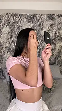 Mialarouse online show from 02/02/26, 10:42