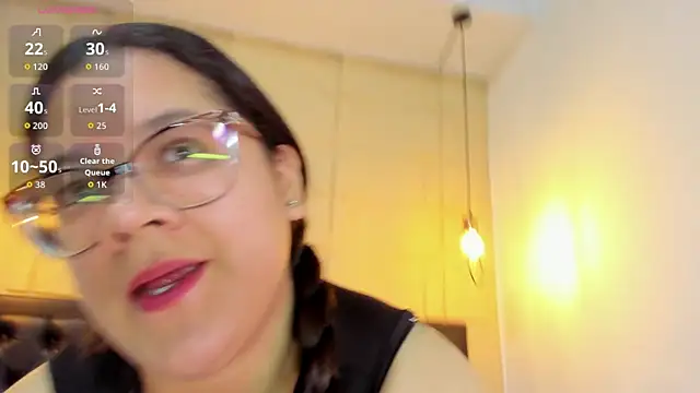 RousMature online show from 04/17/26, 08:44