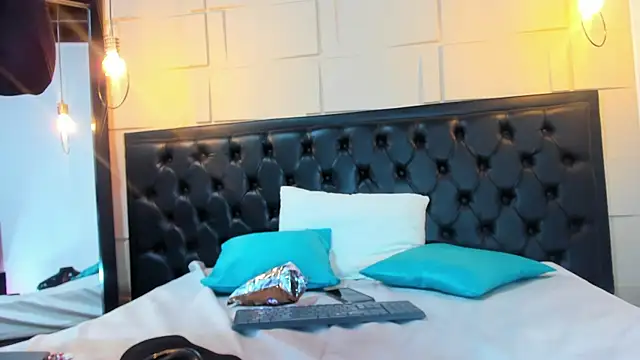 RousMature online show from 04/03/26, 07:20