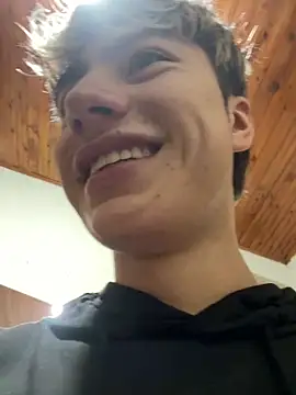 AlexanderCollman2 online show from 04/17/26, 03:09