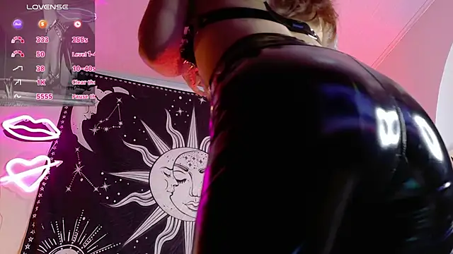 Snapshot of MadLustt chatting on 02/13/26, 11:05 MadLustt online show from 02/13/26, 11:05