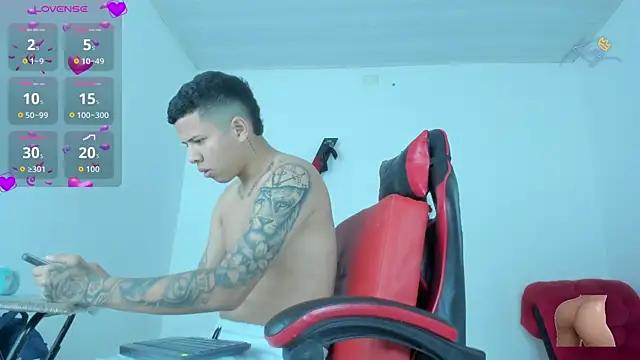 Snapshot of Steven_and_Camilo18 chatting on 02/25/26, 11:21 Steven and Camilo18 online show from 02/25/26, 11:21