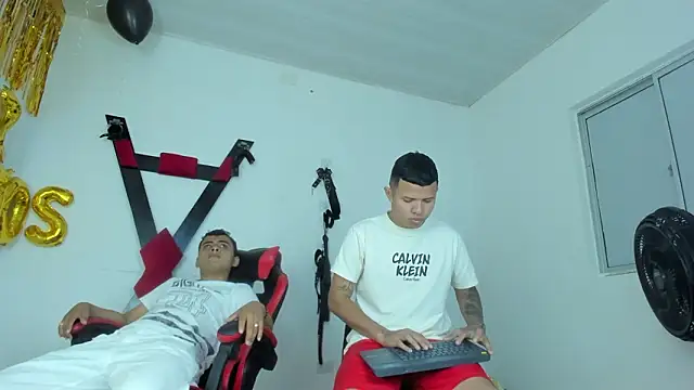 Snapshot of Steven_and_Camilo18 chatting on 02/03/26, 11:59 Steven and Camilo18 online show from 02/03/26, 11:59