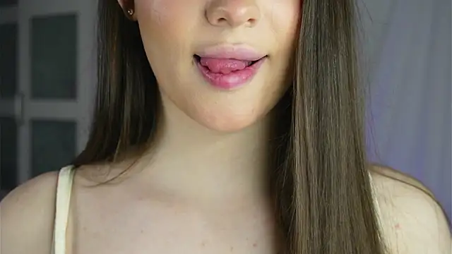 Snapshot of Murmella chatting on 02/08/26, 05:05 Murmella online show from 02/08/26, 05:05