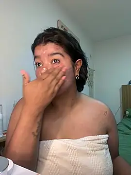 Snapshot of moonhelen chatting on 02/13/26, 09:48 moonhelen online show from 02/13/26, 09:48