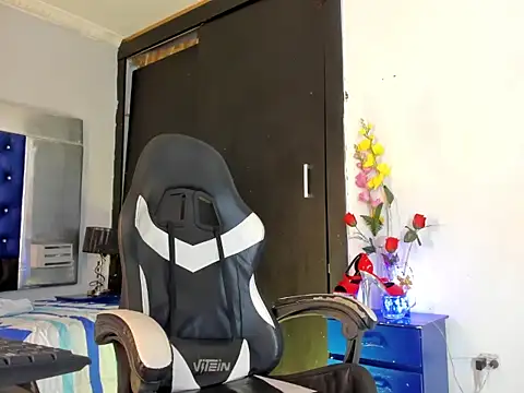 Ciara HotTs online show from 03/19/26, 11:32