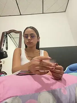 CarolineFyre online show from 04/24/26, 12:45
