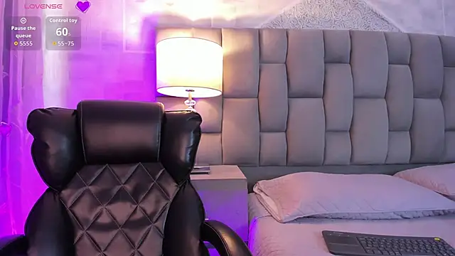CarolineFyre online show from 05/11/26, 02:45