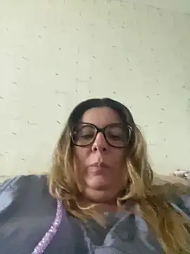 Snapshot of JasmineGlow7 chatting on 04/19/26, 06:10 JasmineGlow7 online show from 04/19/26, 06:10