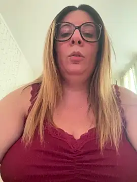 Snapshot of JasmineGlow7 chatting on 05/07/26, 12:30 JasmineGlow7 online show from 05/07/26, 12:30