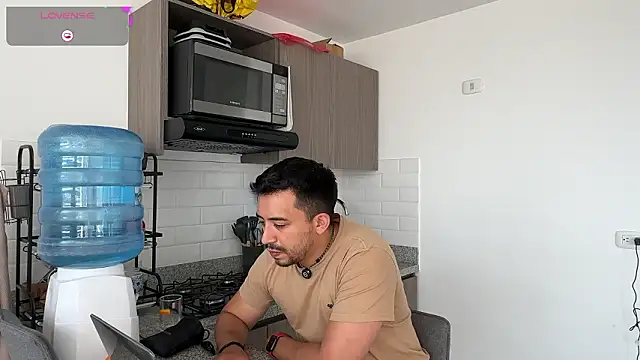 Sofii n Diego online show from 02/09/26, 09:13