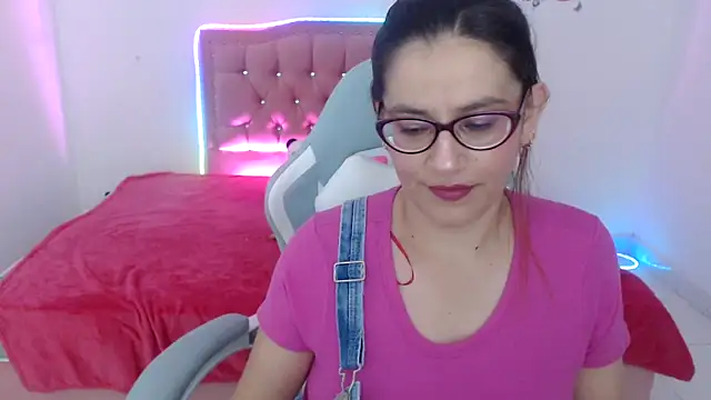 snowhot-69 online show from 04/20/26, 08:39
