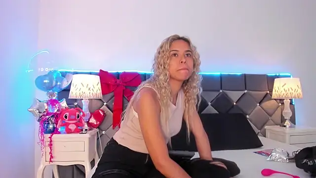  Giorgiina  online show from 02/09/26, 12:14