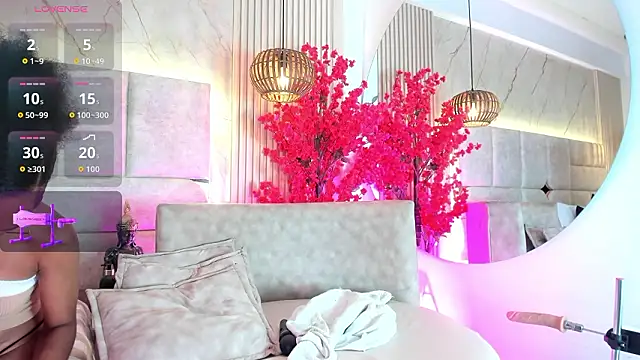 Snapshot of EmmaLovve chatting on 03/09/26, 03:21 EmmaLovve online show from 03/09/26, 03:21