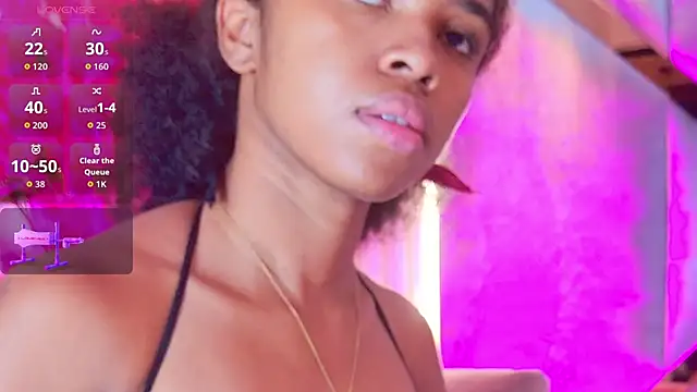 Snapshot of EmmaLovve chatting on 02/15/26, 02:34 EmmaLovve online show from 02/15/26, 02:34