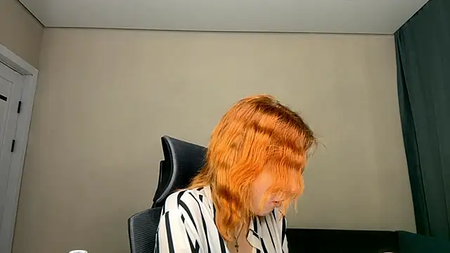 Snapshot of LuxuryRita chatting on 02/09/26, 01:42 LuxuryRita online show from 02/09/26, 01:42