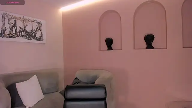 LucieMartin online show from 04/09/26, 07:53