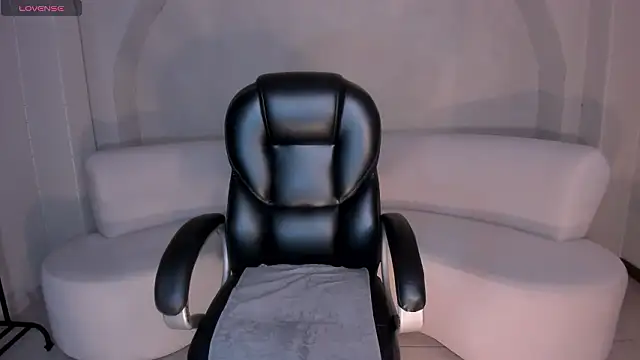 IsabellaMorettiX online show from 03/13/26, 04:06