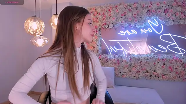 IsabellaMorettiX online show from 03/08/26, 03:43