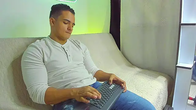 jhon nicolas online show from 03/07/26, 08:14