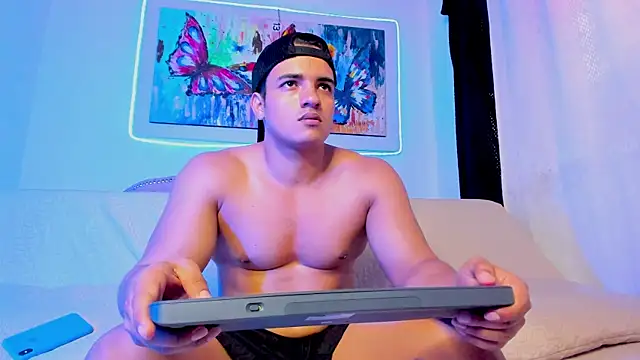 Snapshot of jhon_nicolas chatting on 02/13/26, 08:20 jhon nicolas online show from 02/13/26, 08:20