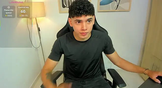 justin payn14 online show from 07/08/26, 12:39