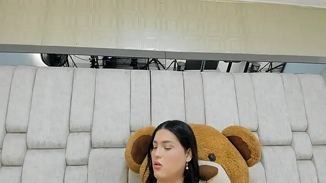 ValeryCooper18 online show from 02/11/26, 07:14