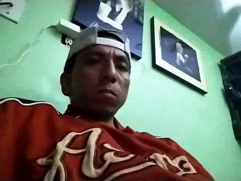 Snapshot of bigbooietx chatting on 02/16/26, 11:53 bigbooietx online show from 02/16/26, 11:53